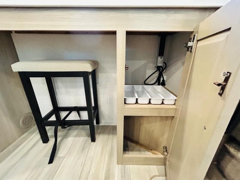 2024 Forest River 2024 Forest River Rockwood Ultra Lite - thumbnail 60