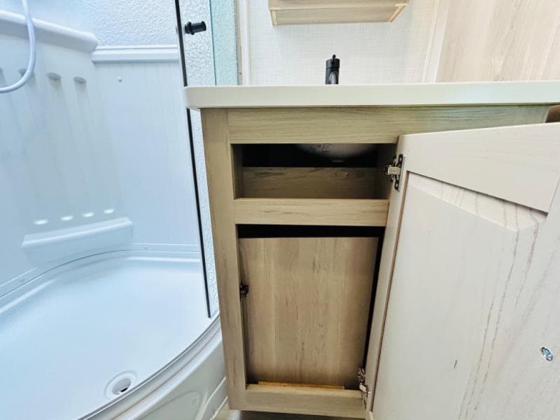 2024 Forest River 2024 Forest River Rockwood Ultra Lite - thumbnail 67