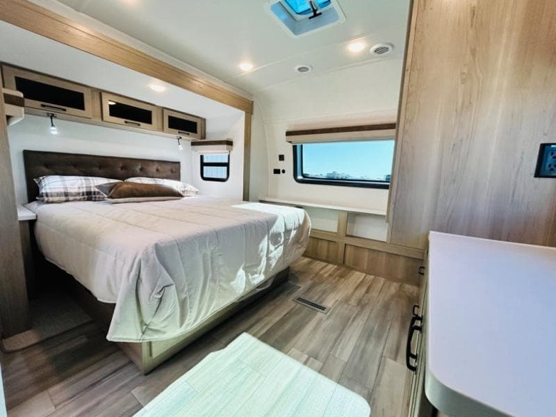 2024 Forest River 2024 Forest River Rockwood Ultra Lite - thumbnail 75