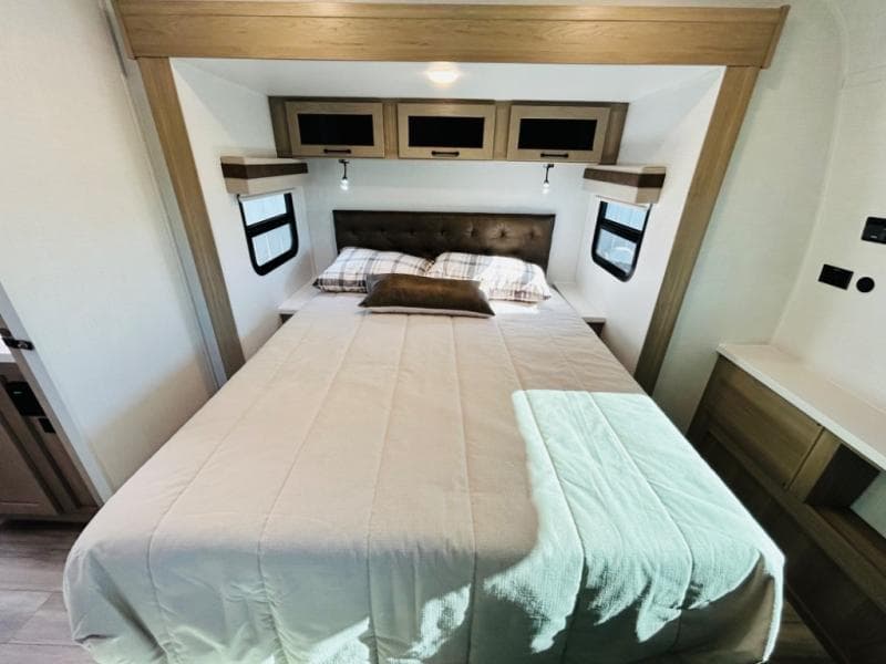 2024 Forest River 2024 Forest River Rockwood Ultra Lite - thumbnail 76