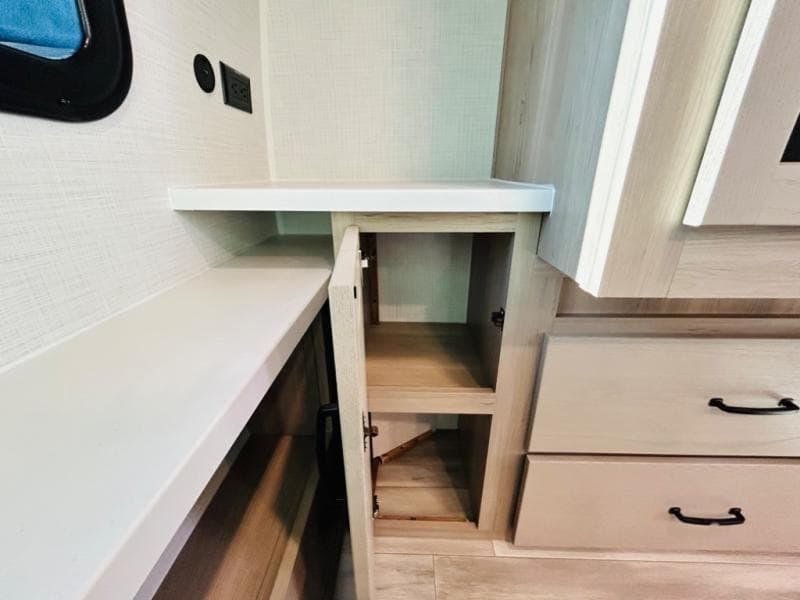 2024 Forest River 2024 Forest River Rockwood Ultra Lite - thumbnail 88