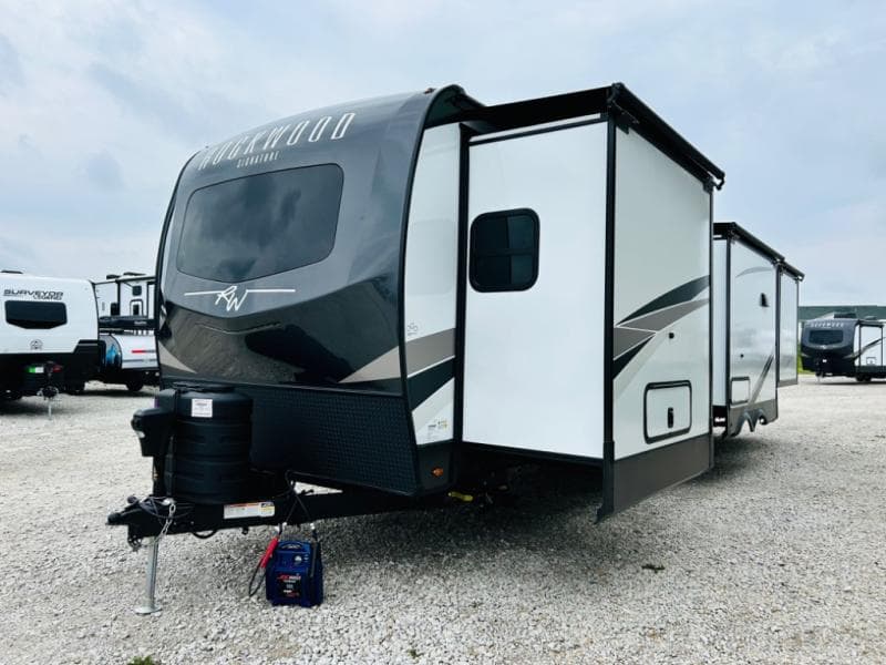 2024 Forest River 2024 Forest River Rockwood Signature - thumbnail 9