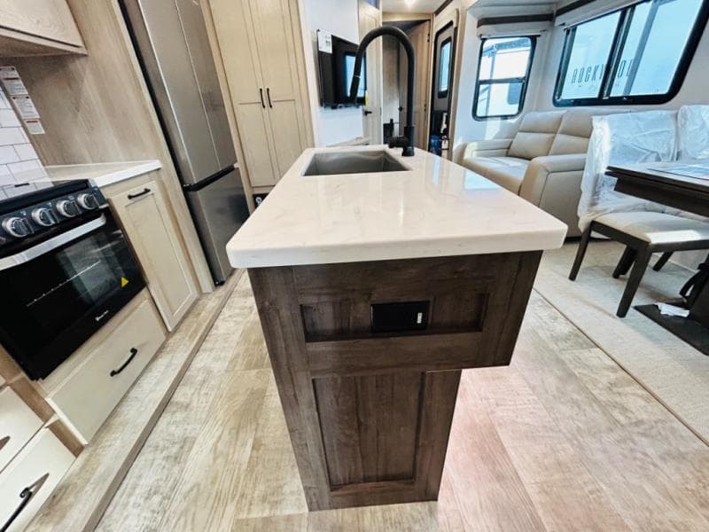 2024 Forest River 2024 Forest River Rockwood Signature - thumbnail 29