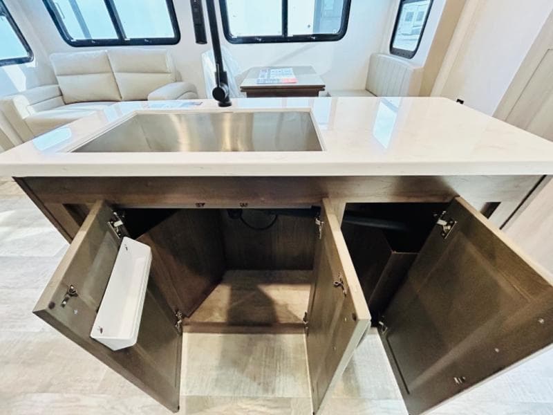 2024 Forest River 2024 Forest River Rockwood Signature - thumbnail 34