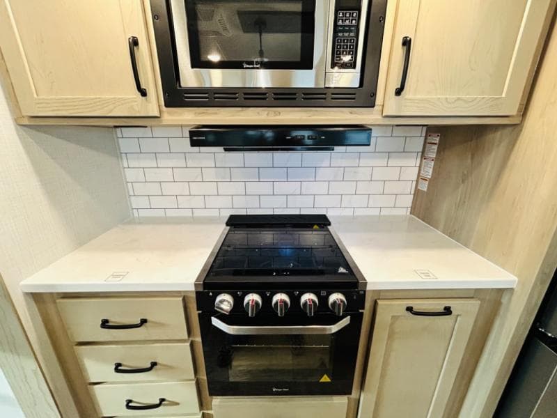 2024 Forest River 2024 Forest River Rockwood Signature - thumbnail 42