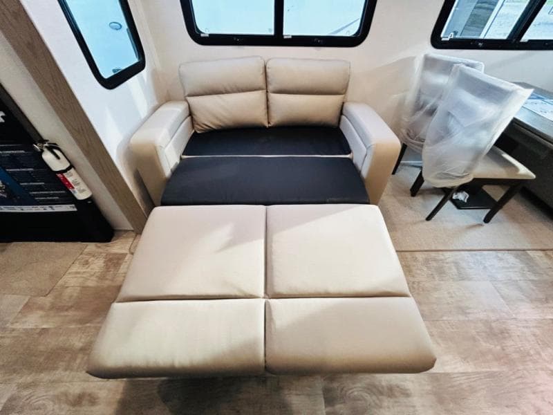 2024 Forest River 2024 Forest River Rockwood Signature - thumbnail 49