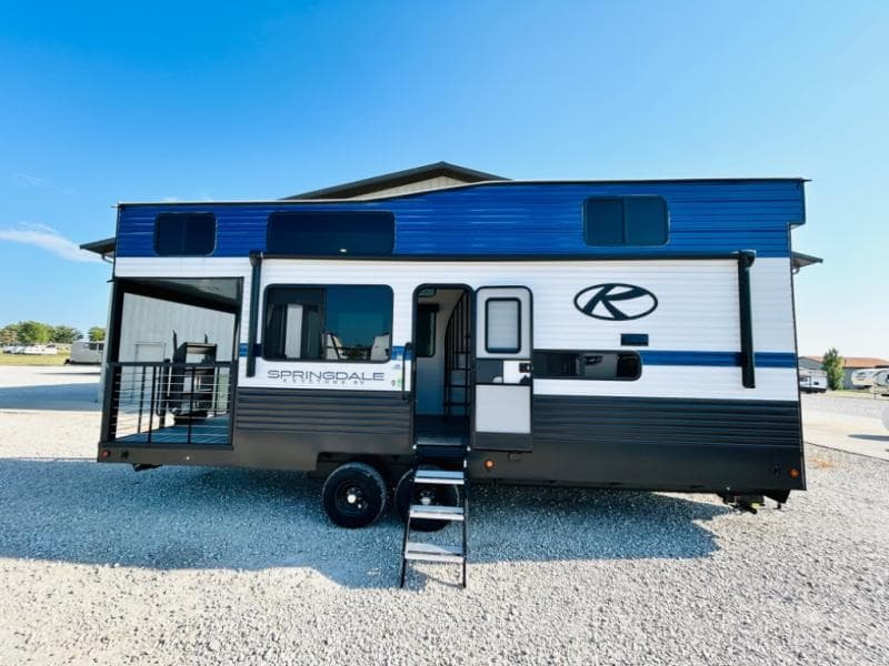 2025 Keystone RV 2025 Keystone RV Springdale Mini - thumbnail 4