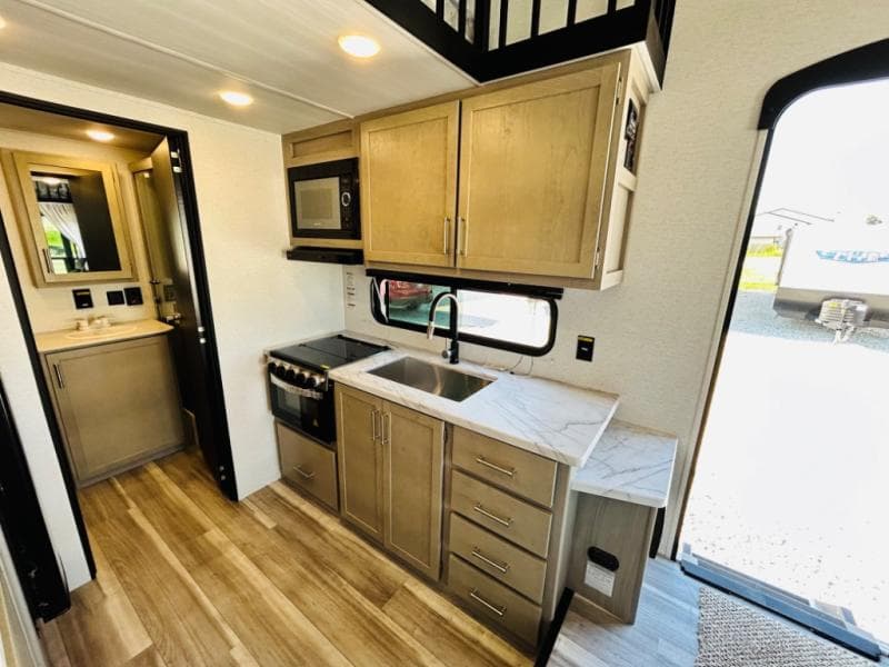 2025 Keystone RV 2025 Keystone RV Springdale Mini - thumbnail 25