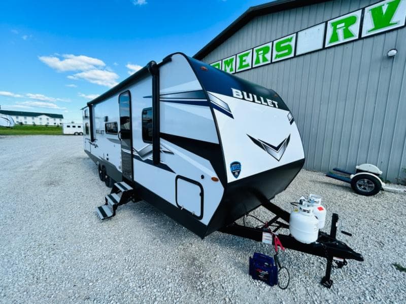 2024 Keystone RV 2024 Keystone RV Bullet Classic - thumbnail 3