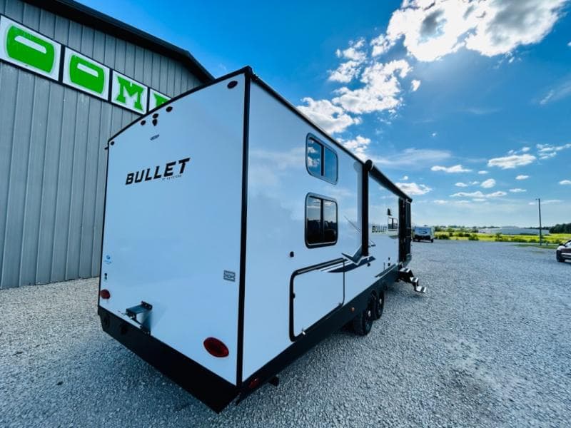 2024 Keystone RV 2024 Keystone RV Bullet Classic - thumbnail 5