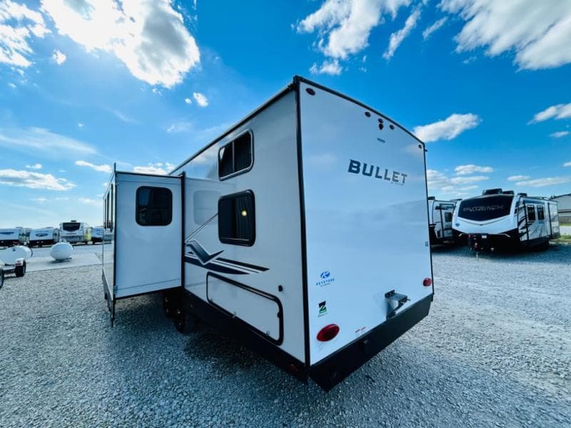 2024 Keystone RV 2024 Keystone RV Bullet Classic - thumbnail 7