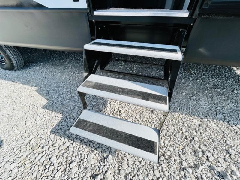 2024 Keystone RV 2024 Keystone RV Bullet Classic - thumbnail 14