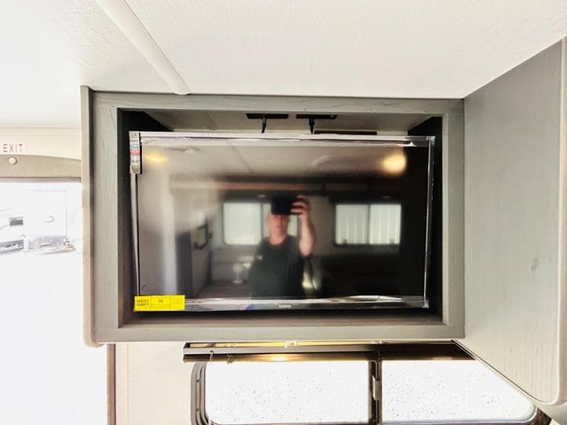 2024 Keystone RV 2024 Keystone RV Bullet Classic - thumbnail 34