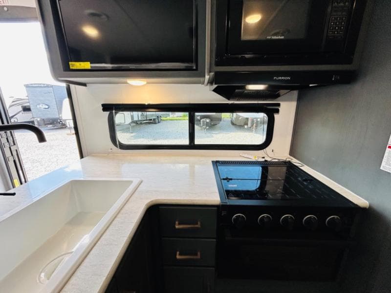 2024 Keystone RV 2024 Keystone RV Bullet Classic - thumbnail 36