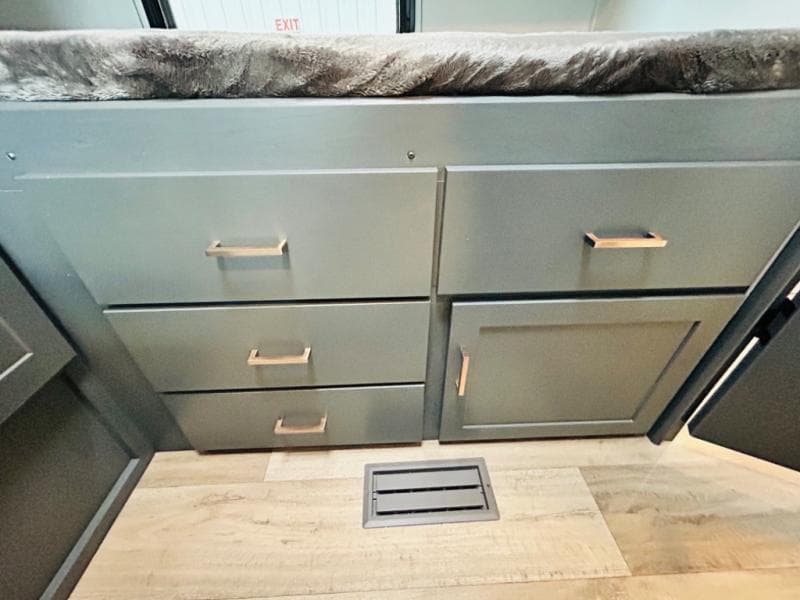 2024 Keystone RV 2024 Keystone RV Bullet Classic - thumbnail 57