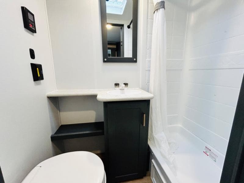 2024 Keystone RV 2024 Keystone RV Bullet Classic - thumbnail 60