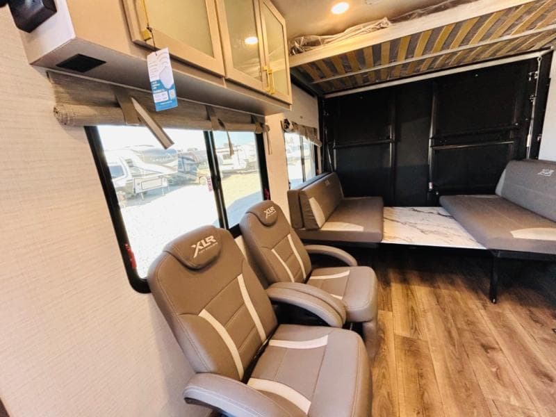 2025 Forest River 2025 Forest River Xlr Boost Toy Hauler - thumbnail 20