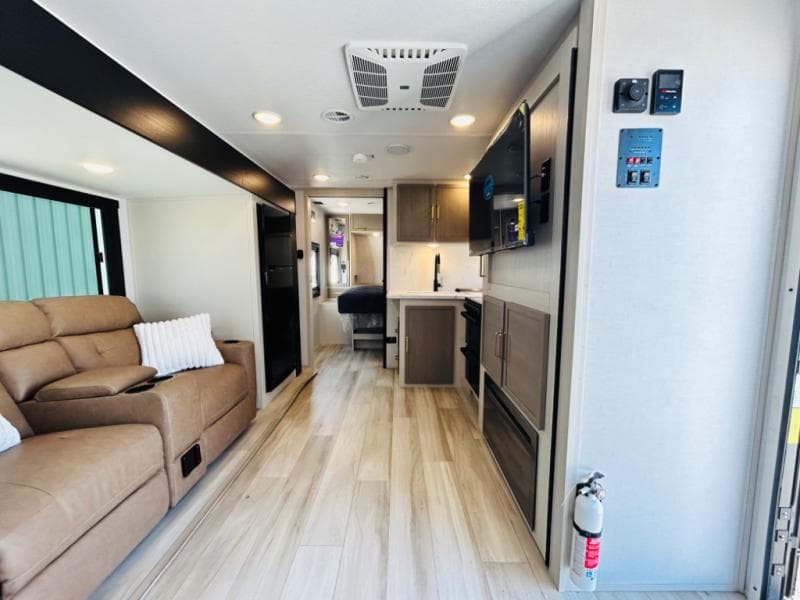 2025 Forest River 2025 Forest River Salem Hemisphere Hyper-Lyte - thumbnail 24