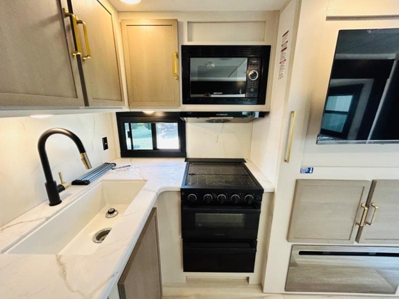 2025 Forest River 2025 Forest River Salem Hemisphere Hyper-Lyte - thumbnail 35