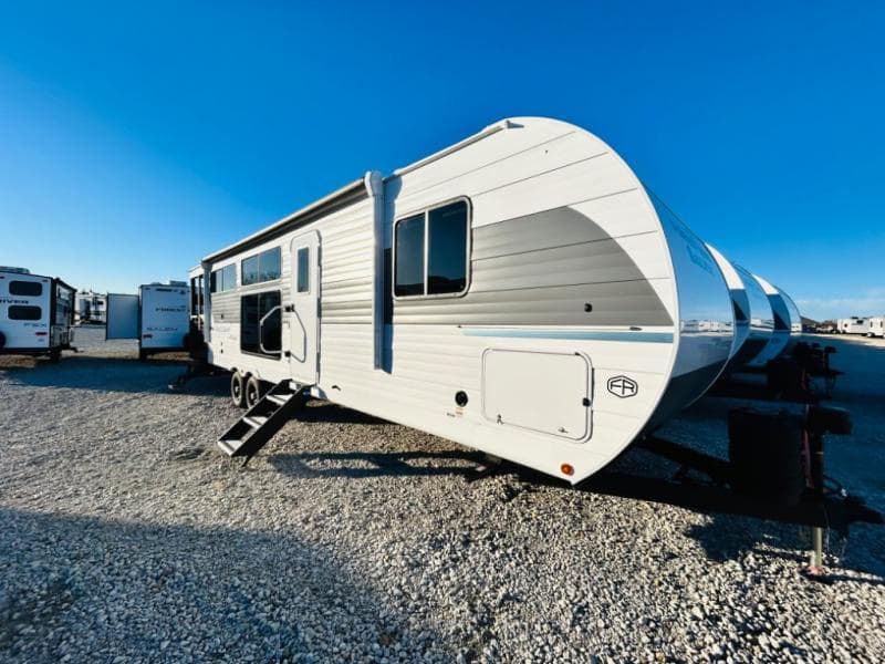 2025 Forest River 2025 Forest River Salem - thumbnail 3