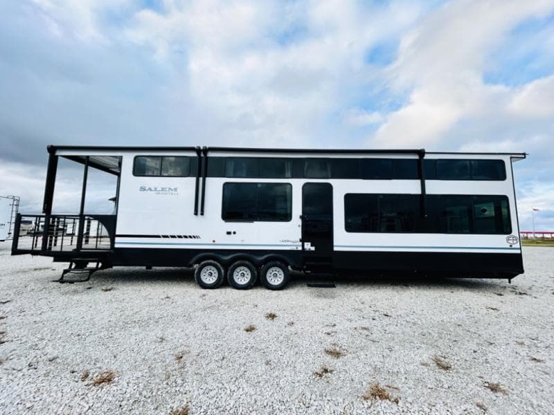 2025 Forest River 2025 Forest River Salem Grand Villa - thumbnail 4