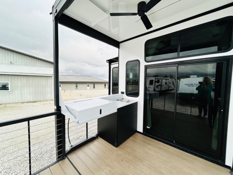 2025 Forest River 2025 Forest River Salem Grand Villa - thumbnail 16