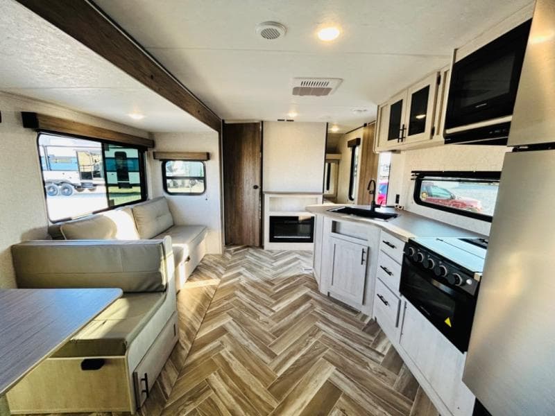 2025 CrossRoads 2025 CrossRoads Zinger - thumbnail 23