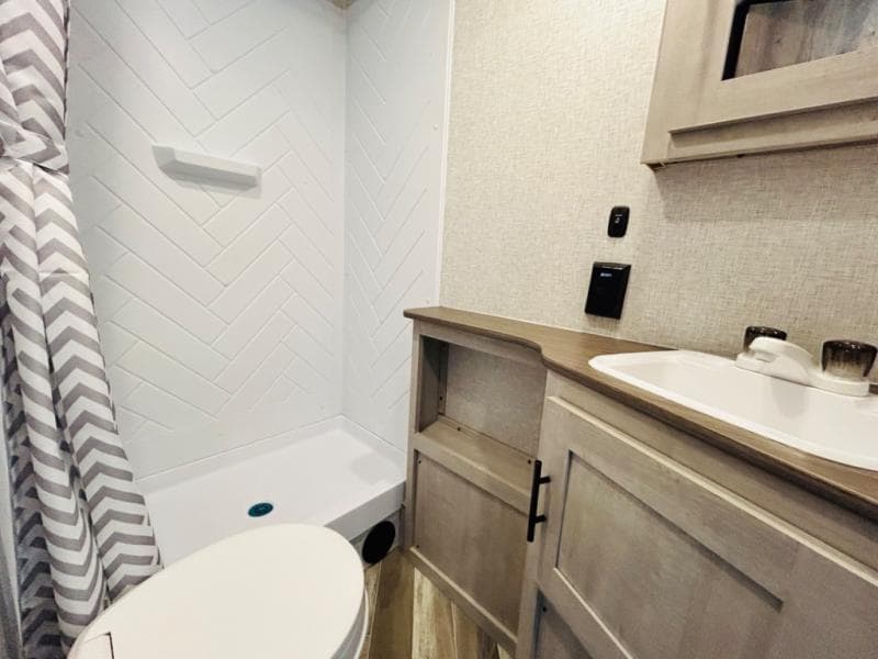 2025 CrossRoads 2025 CrossRoads Zinger - thumbnail 56