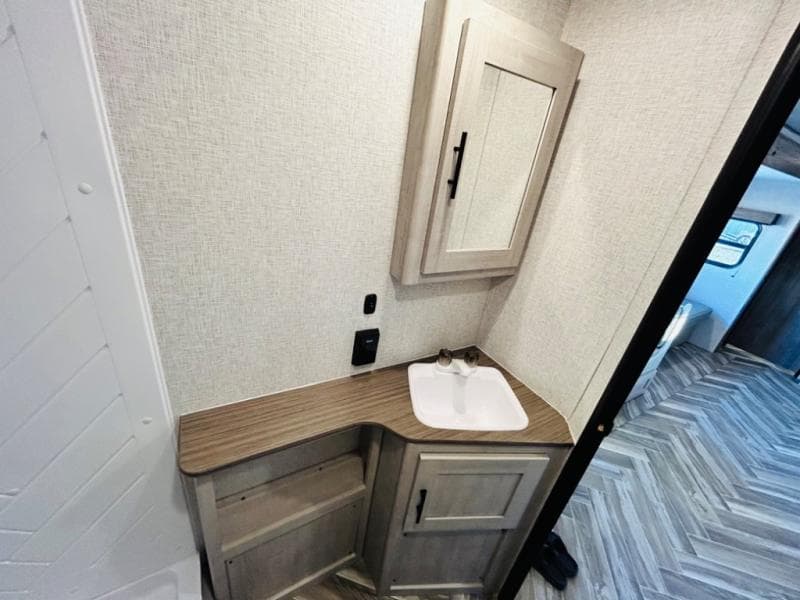 2025 CrossRoads 2025 CrossRoads Zinger - thumbnail 57