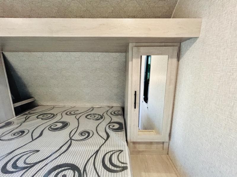 2025 CrossRoads 2025 CrossRoads Zinger - thumbnail 71