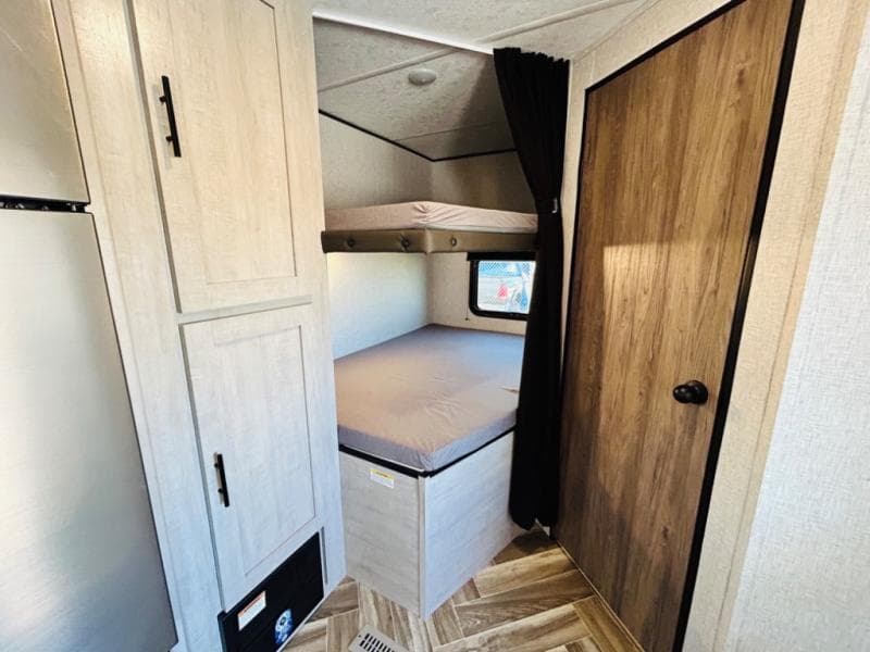 2025 CrossRoads 2025 CrossRoads Zinger - thumbnail 77