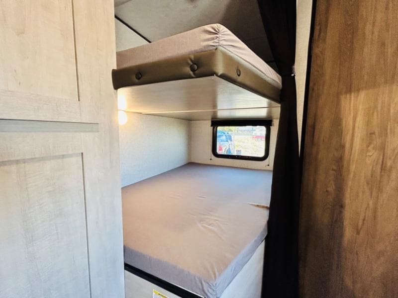 2025 CrossRoads 2025 CrossRoads Zinger - thumbnail 79