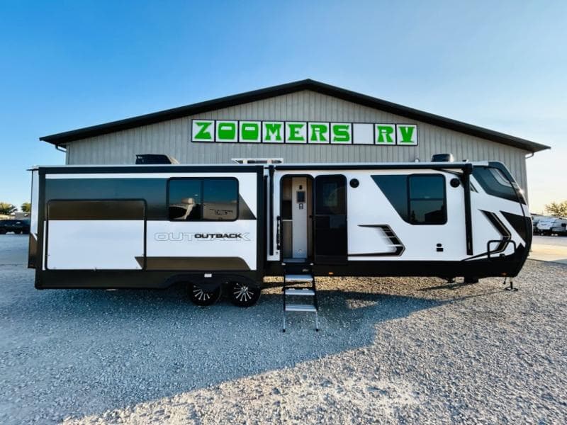 2025 Keystone 2025 Keystone Outback - thumbnail 4