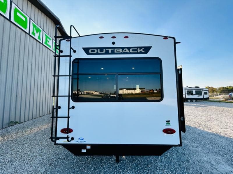 2025 Keystone 2025 Keystone Outback - thumbnail 6