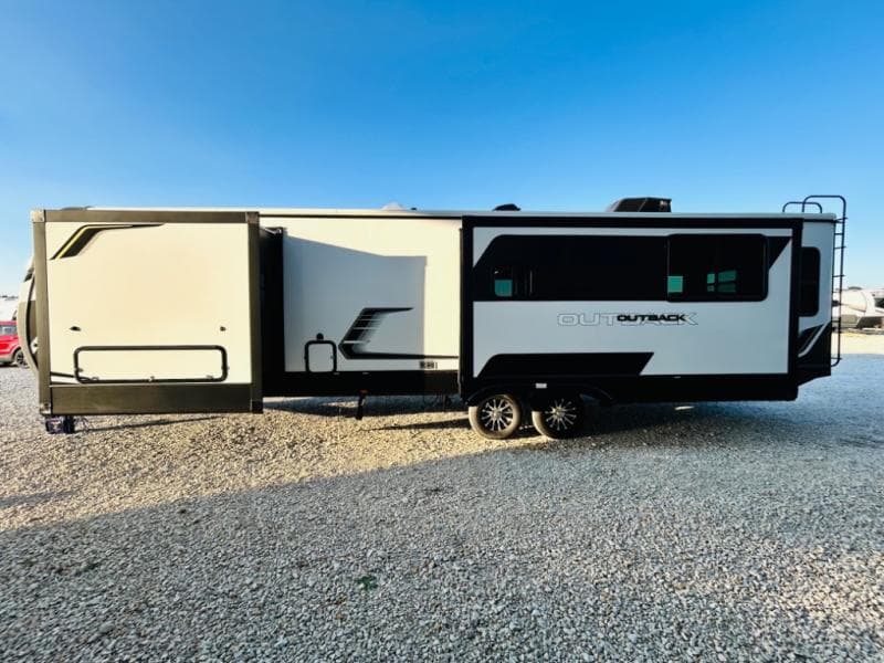 2025 Keystone 2025 Keystone Outback - thumbnail 8