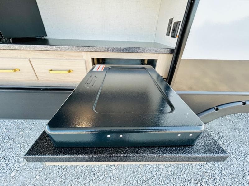 2025 Keystone 2025 Keystone Outback - thumbnail 16