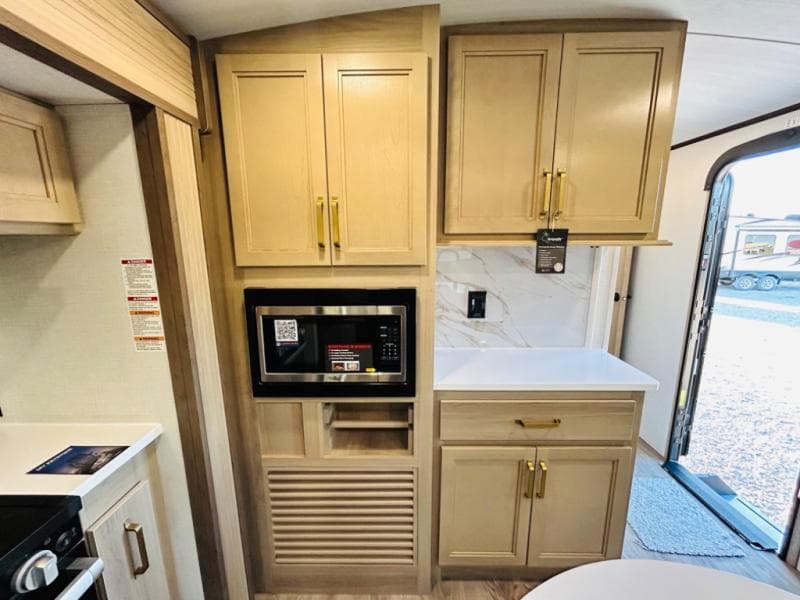 2025 Keystone 2025 Keystone Outback - thumbnail 19