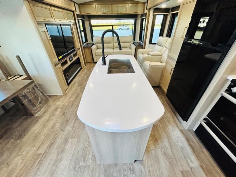 2025 Keystone 2025 Keystone Outback - thumbnail 30