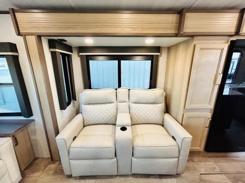 2025 Keystone 2025 Keystone Outback - thumbnail 34