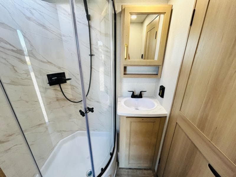 2025 Keystone 2025 Keystone Outback - thumbnail 50