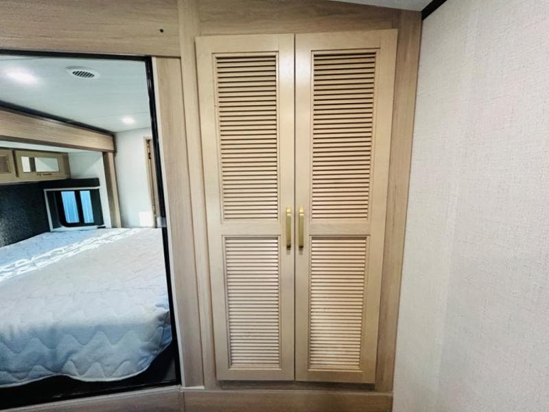 2025 Keystone 2025 Keystone Outback - thumbnail 61