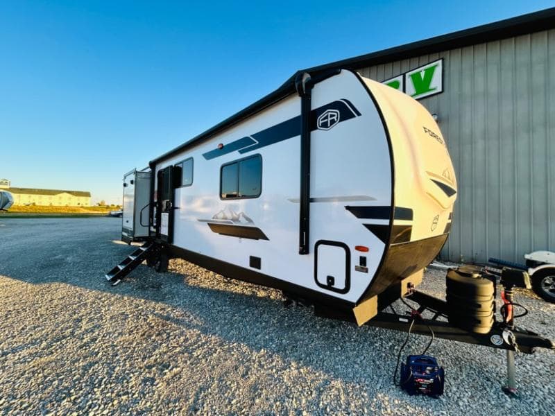 2025 Forest River 2025 Forest River Surveyor - thumbnail 3