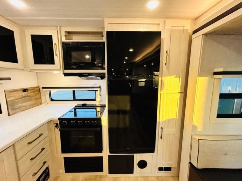 2025 Forest River 2025 Forest River Surveyor - thumbnail 30