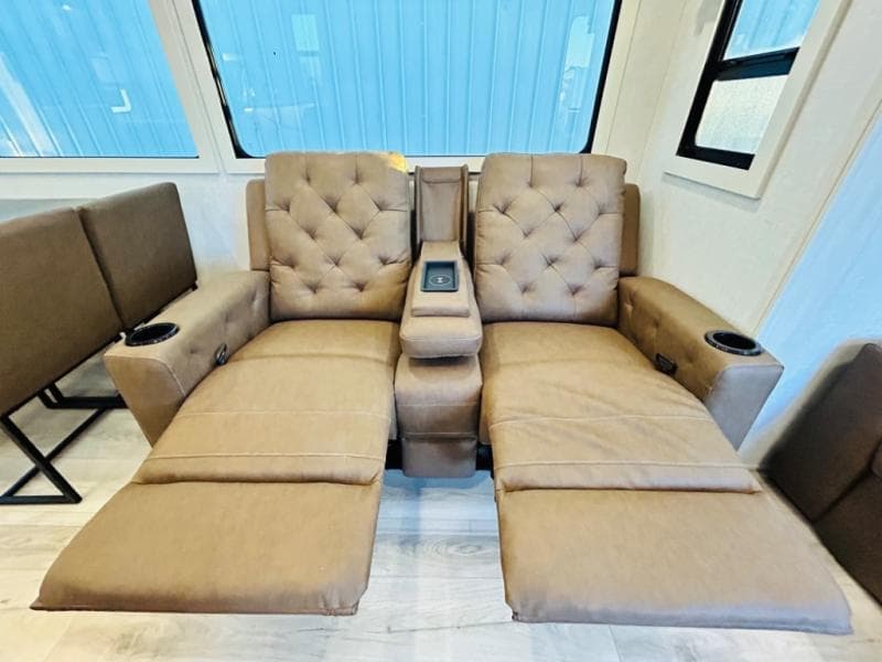 2025 Forest River 2025 Forest River Surveyor - thumbnail 65