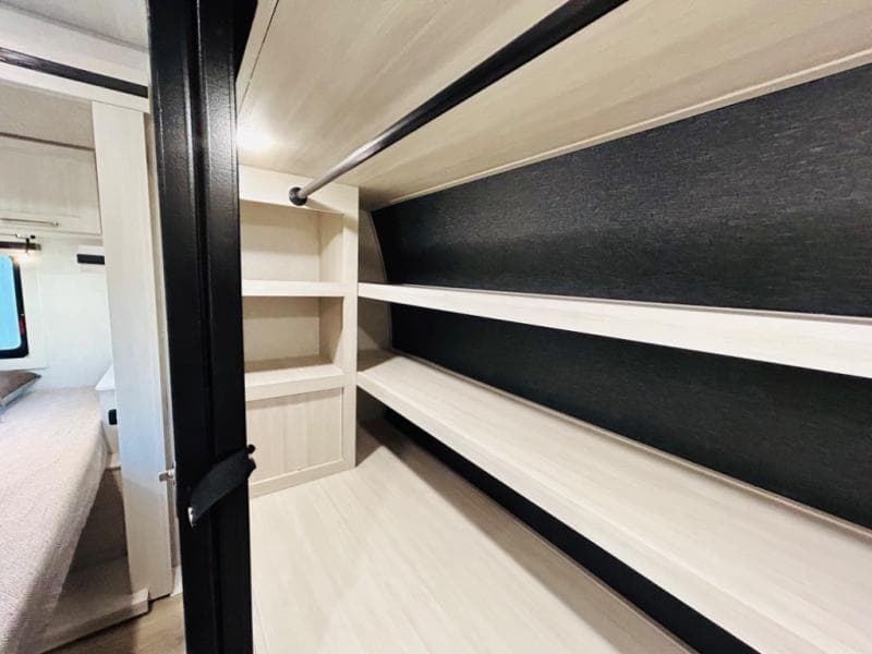 2025 Forest River 2025 Forest River Surveyor - thumbnail 91