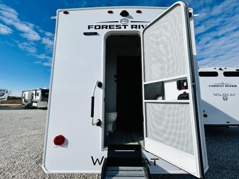 2025 Forest River 2025 Forest River Wildcat - thumbnail 6