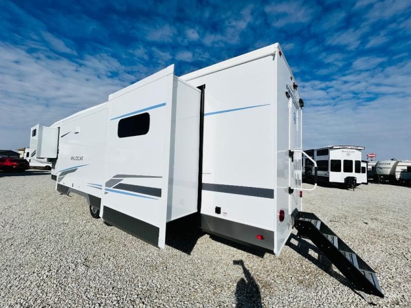 2025 Forest River 2025 Forest River Wildcat - thumbnail 7