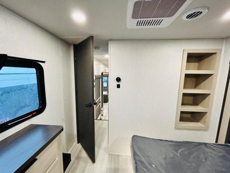 2025 Forest River 2025 Forest River Wildcat - thumbnail 25