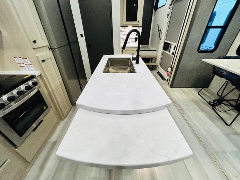 2025 Forest River 2025 Forest River Wildcat - thumbnail 34