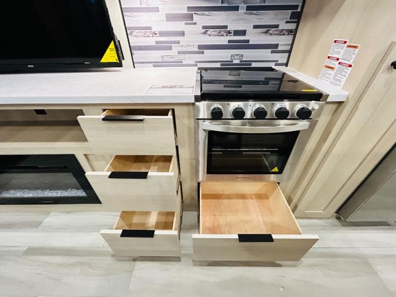 2025 Forest River 2025 Forest River Wildcat - thumbnail 43